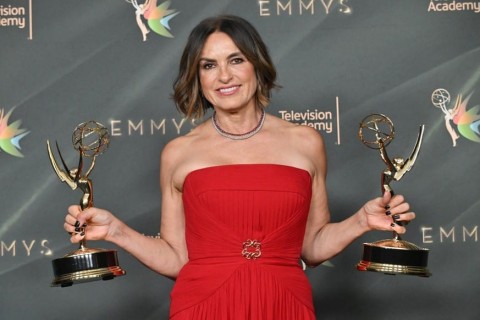 Oscar da TV, Emmy Awards revela vencedores de sua primeira noite; atriz de 